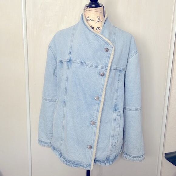 Free People Sherpa Fleeced Twisted Heart Cozy Denim Jacket size Medium - Picture 14 of 15